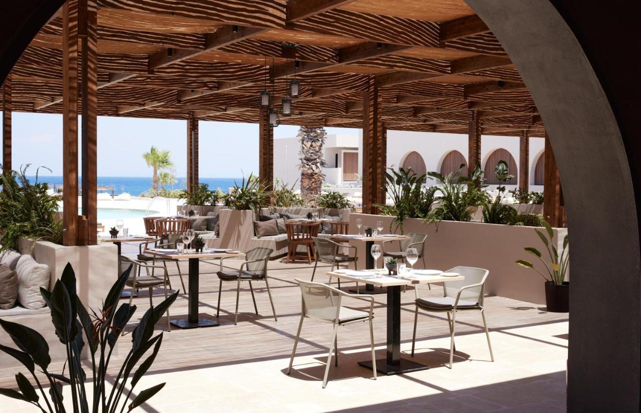 Elissa Adults-Only Lifestyle Beach Resort Kallithéa Екстериор снимка The restaurant at the hotel